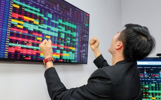 Tỉ phú Việt chi ngàn tỉ mua cổ phiếu sau cú giảm lịch sử, tín hiệu gì cho các nhà đầu tư?