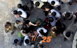 Vụ giật dây chuyền ở Liên Hoa Bảo Tháp: Xuất hiện thêm nhiều clip gây bức xúc