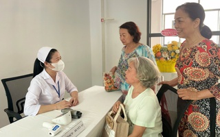 TPHCM tăng cường bác sĩ cho trạm y tế, hướng tới miễn viện phí cơ bản