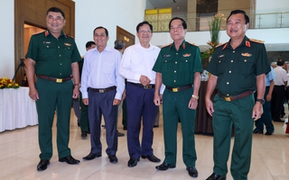 Quân khu 7 gặp mặt hơn 800 đại biểu cán bộ cao cấp quân đội đang nghỉ hưu, nghỉ công tác