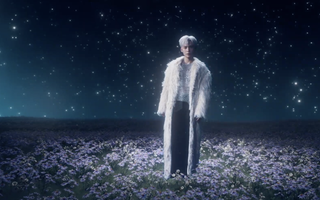 Jey B lột xác bất ngờ