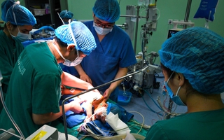 Chi phí phẫu thuật tim bẩm sinh tại Việt Nam chỉ bằng 1/10 Mỹ