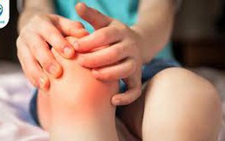 Có phải là bệnh viêm khớp tự phát ở trẻ nhỏ?