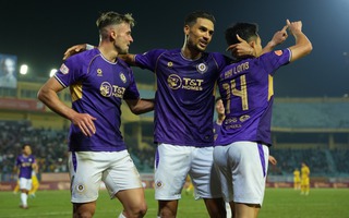 Hoàng Hên tiếp tục gây chú ý, Hà Nội FC thắng đậm SLNA
