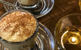 Đen, đá, sữa, bạc xỉu hay cốt dừa: Bản giao hưởng của những cái tôi