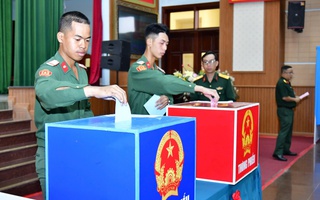 Video: Tâm sự của người lính TPHCM trong ngày bầu cử