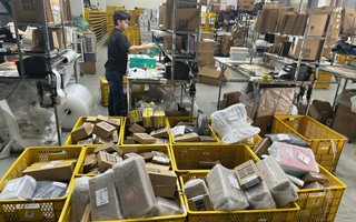 Rối quy định hóa đơn trên sàn