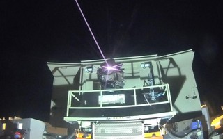 Dàn vũ khí "khủng" làm rung chuyển Trung Đông: Đồn đoán về vũ khí laser tối tân