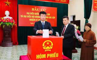 Cử tri đi bầu cử tại Ninh Bình đạt tỉ lệ 99,6%