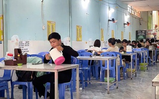 Trà đá miễn phí và cái tình của người dân TPHCM