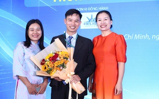 TRAO GIẢI CUỘC THI VIẾT “NGƯỜI THẦY THUỐC TRONG TÔI”: Cuộc gặp gỡ xúc động giữa bác sĩ - bệnh nhân