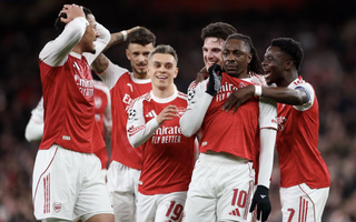 "Pháo" Arsenal bắn hạ Leverkusen, Ngoại hạng Anh có vé tứ kết Champions League