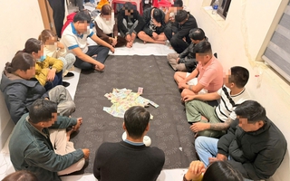 Công an vây bắt một tụ điểm đánh bạc, thu giữ hơn 210 triệu đồng