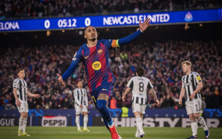 Barcelona thắng "hủy diệt" Newcastle, thẳng tiến tứ kết Champions League