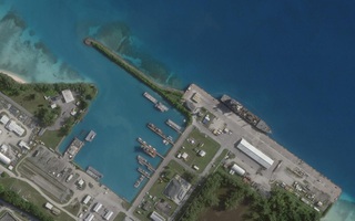 Tên lửa tấn công căn cứ Mỹ - Anh ở Ấn Độ Dương, Iran đe dọa "đòn chí mạng" với UAE