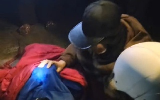 Phát hiện thi thể học sinh lớp 5 dưới hồ nước