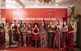 Việt Hùng cùng dàn người đẹp đưa văn hóa Việt ra thế giới