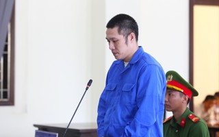 Đâm vợ nhiều nhát vì bực tức, trả giá bằng 10 năm tù