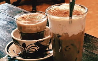 Tâm trạng tan chậm trong tách cà phê