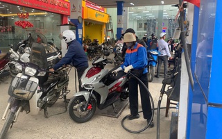 Giá xăng dầu của Việt Nam so với khu vực thế nào?