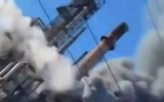 Nổ lớn tại 1 nhà máy lọc dầu ở Mỹ, khói đen bao trùm