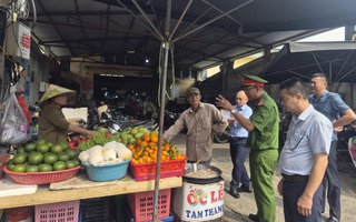 Clip: Phường Tam Kỳ ở Đà Nẵng bắt đầu dẹp lấn chiếm vỉa hè