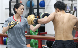 Sát cánh cùng cựu vô địch SEA Games trở lại võ đài quyền Anh