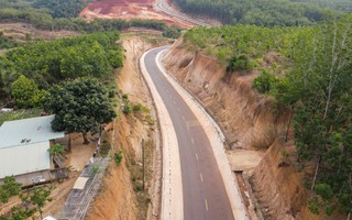 Thêm vụ hạ cốt nền khiến nhà dân cheo leo ở Đồng Nai: Ban Quản lý dự án Phú Riềng giải trình ra sao?