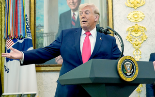 Ông Donald Trump: Iran tặng Mỹ món quà bất ngờ