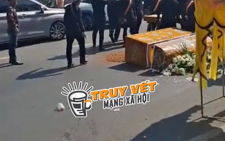 Xôn xao clip đạo tì ở TPHCM làm rơi quan tài trong lúc đưa tang
