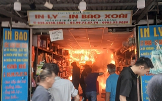 TPHCM: Cháy lớn cơ sở buôn bán đồ nhựa