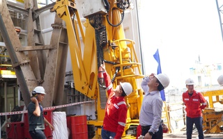 Có gì đặc biệt ở "siêu giàn khoan" hiện đại PV Drilling vừa được đặt tên tại TPHCM