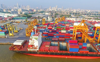 Trụ vững trước biến động bên ngoài