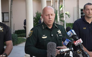 Nóng: Cảnh sát Mỹ bắt giữ siêu sao Tiger Woods