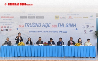 "Đưa trường học đến thí sinh": Ngành kinh tế có “lép vế” trước công nghệ thông tin?