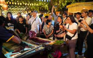 Cuối tuần, người dân ùn ùn đổ về lễ hội ẩm thực lớn nhất Việt Nam tại TPHCM