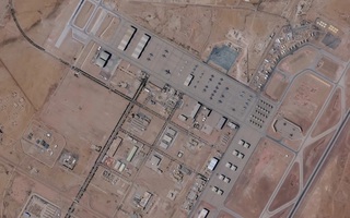 Iran tấn công căn cứ Prince Sultan, tuyên bố đánh chìm nhiều tàu đổ bộ Mỹ