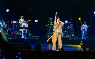 Hoàng Dũng bùng nổ với "Xoay tròn" ở TP HCM