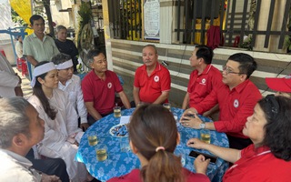 Nhiều tấm lòng đến với gia đình tài xế bị sát hại ở Quảng Trị