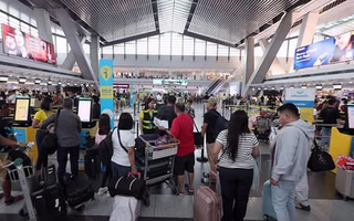 Du lịch, hàng không chủ động ứng phó