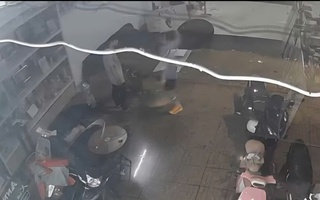 Xôn xao clip đánh người từ chuyện đốt vàng mã