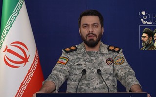 Iran cảnh báo lính Mỹ sẽ thành "mồi cho cá mập", tuyên bố tấn công nhiều căn cứ