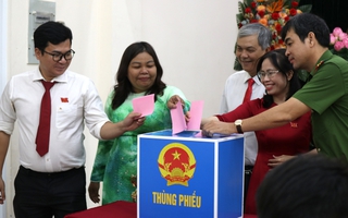 HĐND phường Phú Thuận, TPHCM: Ổn định tổ chức bộ máy, chăm lo an sinh xã hội