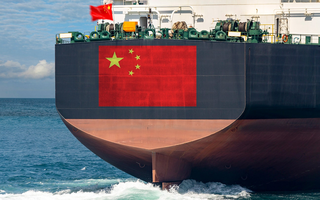 Iran làm điều đặc biệt ở Hormuz, ông Donald Trump lại lên tiếng đe dọa