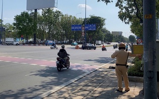 Cảnh sát lý giải nguyên nhân ùn ứ giao thông ở giao lộ Mai Chí Thọ - Trần Não