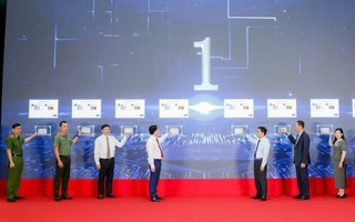 Agribank cùng Thanh Hóa triển khai Kiosk hành chính công thông minh