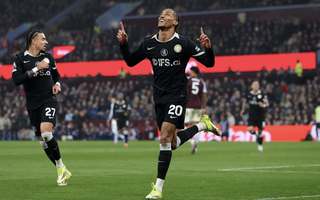 Joao Pedro lập hat-trick, Chelsea nhấn chìm chủ nhà Aston Villa