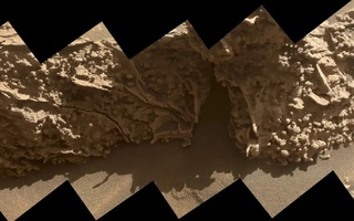 NASA phát hiện thứ “giống trứng” ở hành tinh bị nghi có sự sống