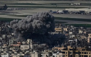 Iran phóng tên lửa vào Israel và loạt căn cứ Mỹ, eo biển Hormuz nóng bỏng