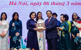 Thủ tướng trao giải thưởng Kovalevskaia cho nữ viện trưởng